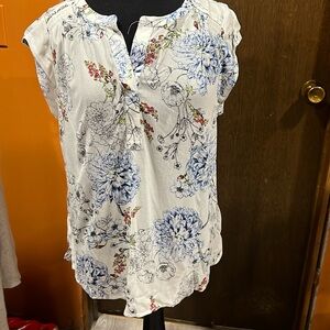 Bettola Split Neck Blouse super nice for summer